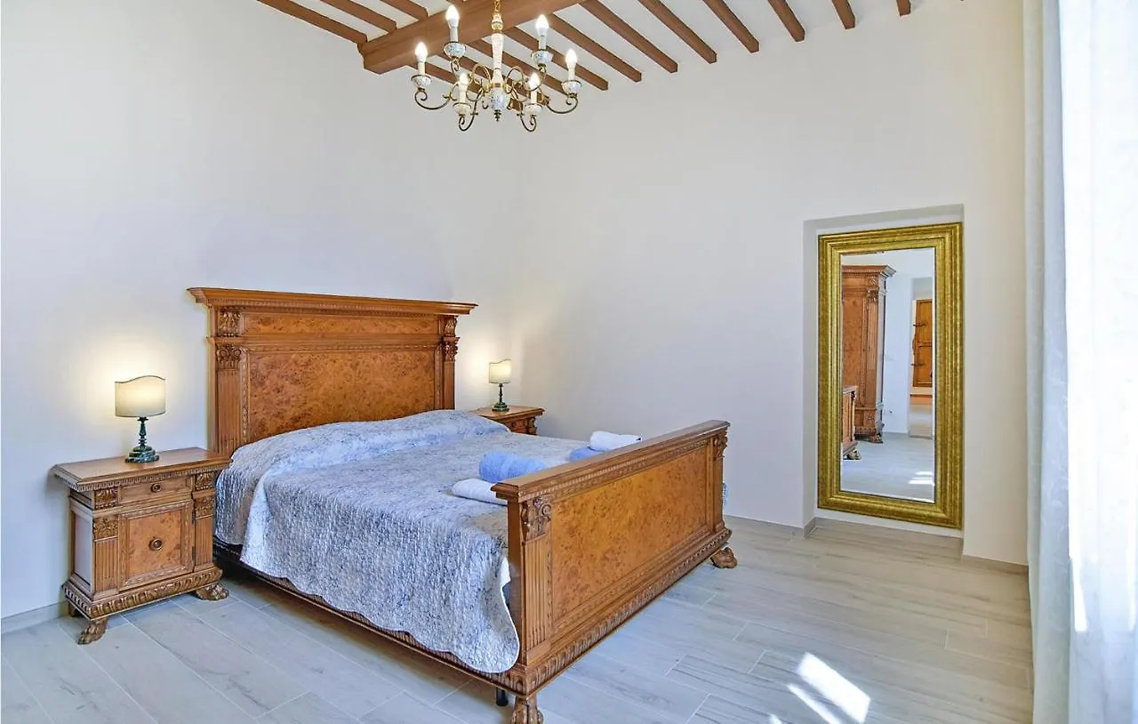 1 Bedroom Gorgeous Apartment In Arezzo