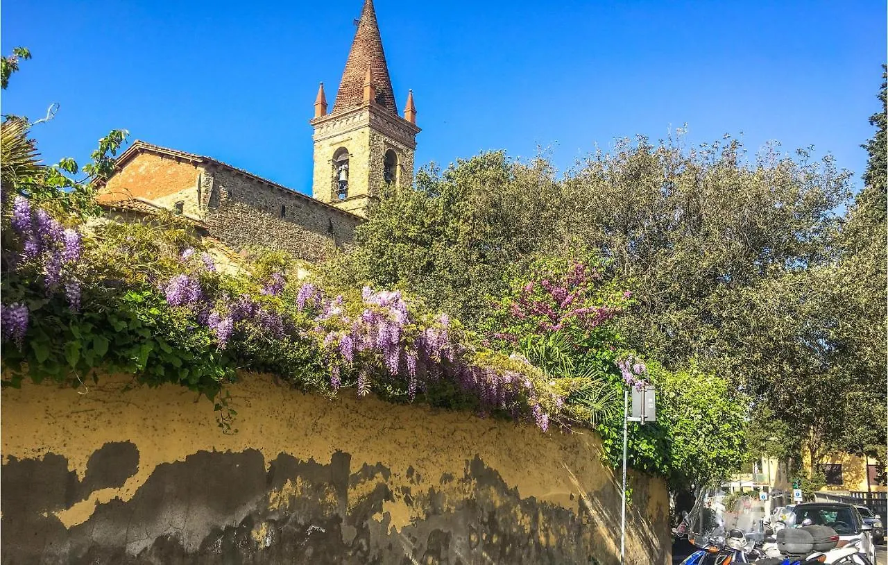 1 Bedroom Gorgeous Apartment In Arezzo