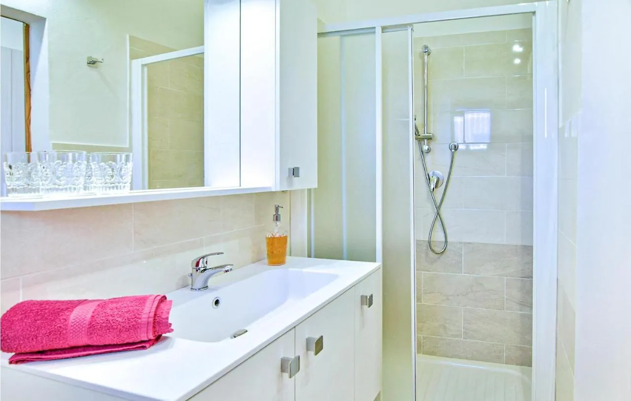 1 Bedroom Gorgeous Apartment In Arezzo