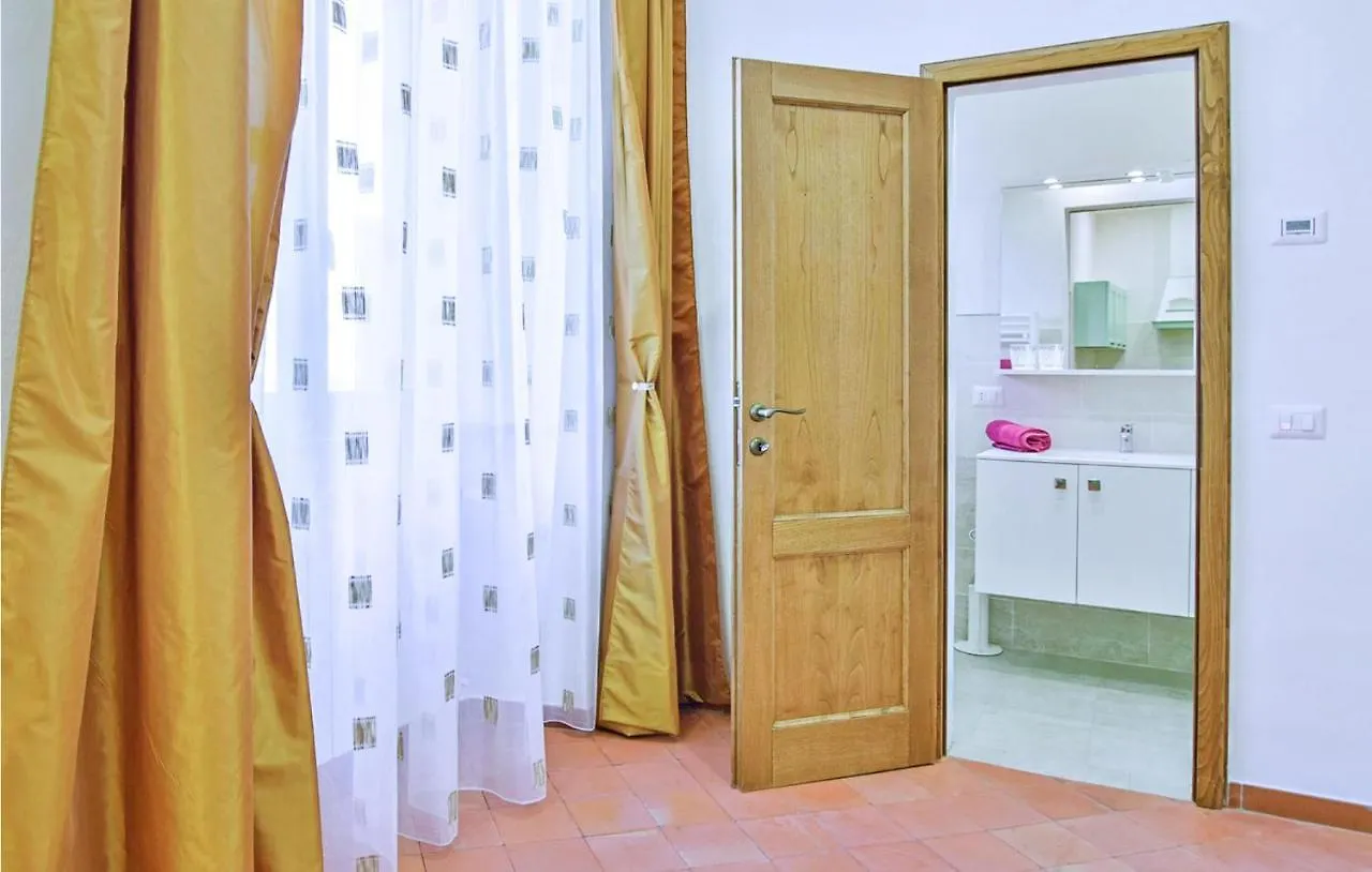 1 Bedroom Gorgeous Apartment In Arezzo