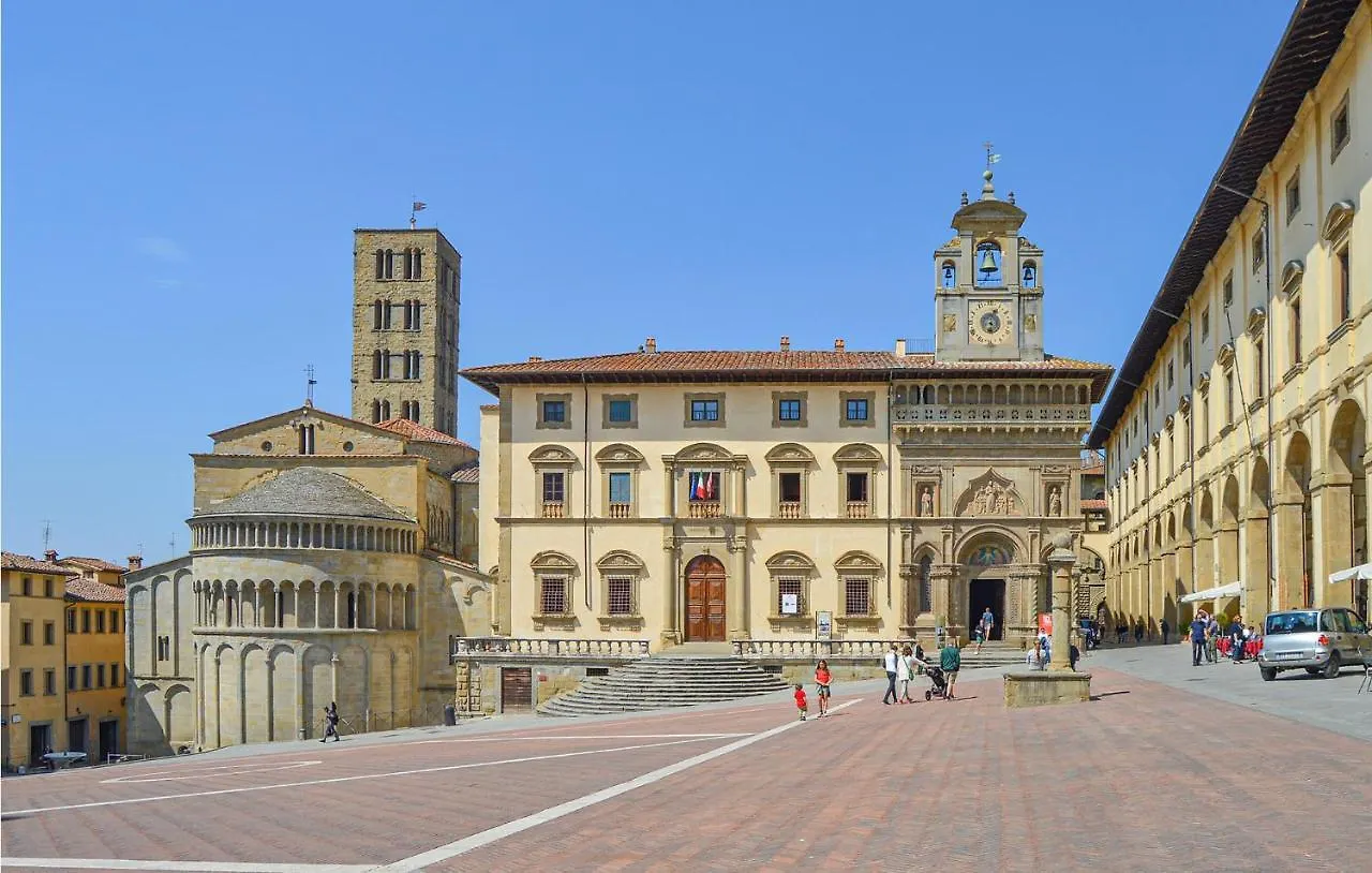 1 Bedroom Gorgeous Apartment In Arezzo